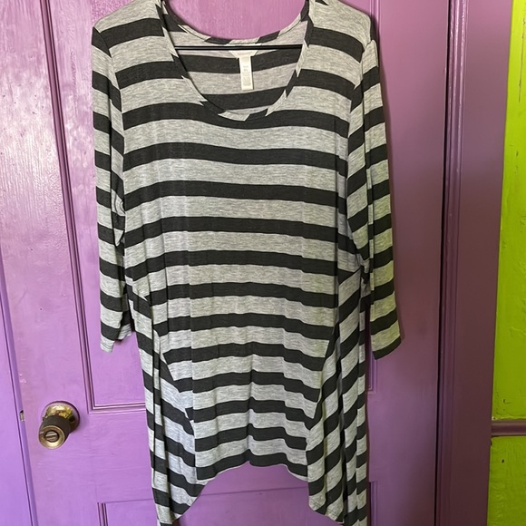 Maternity Shirt - Picture 1 of 3